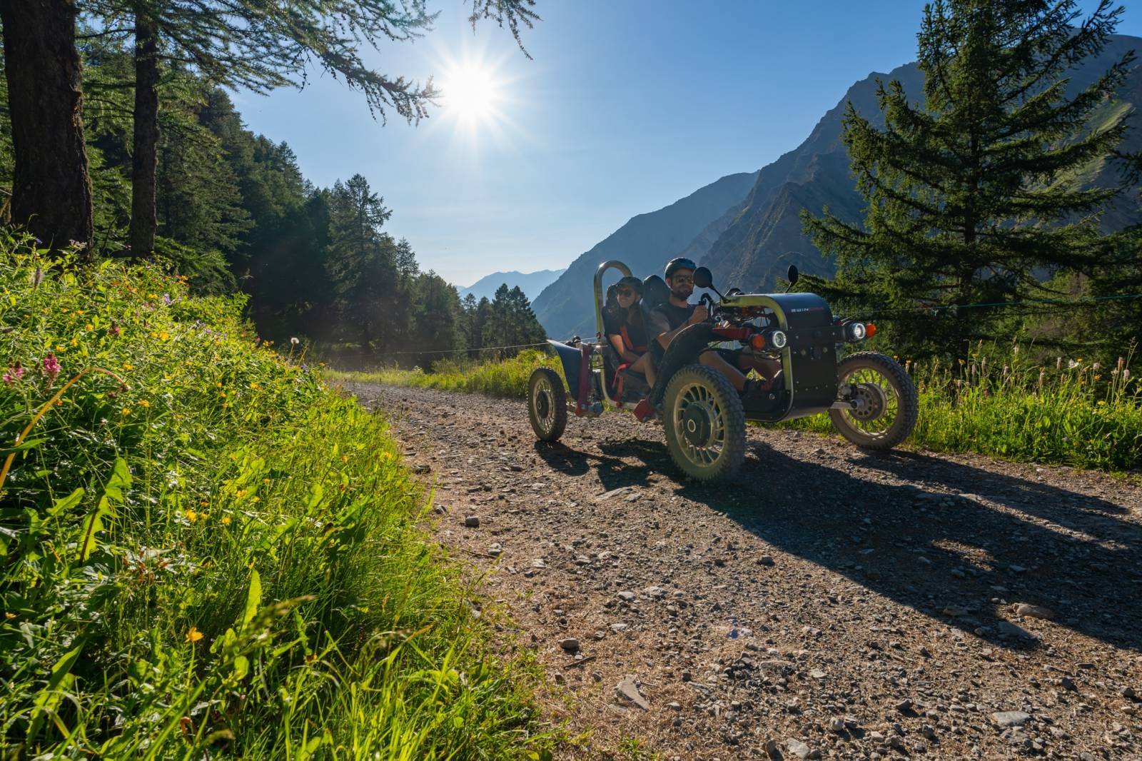 Descubre las Maravillas de Perú con SWINCAR: La Aventura Todo Terreno de la Nueva Era.
