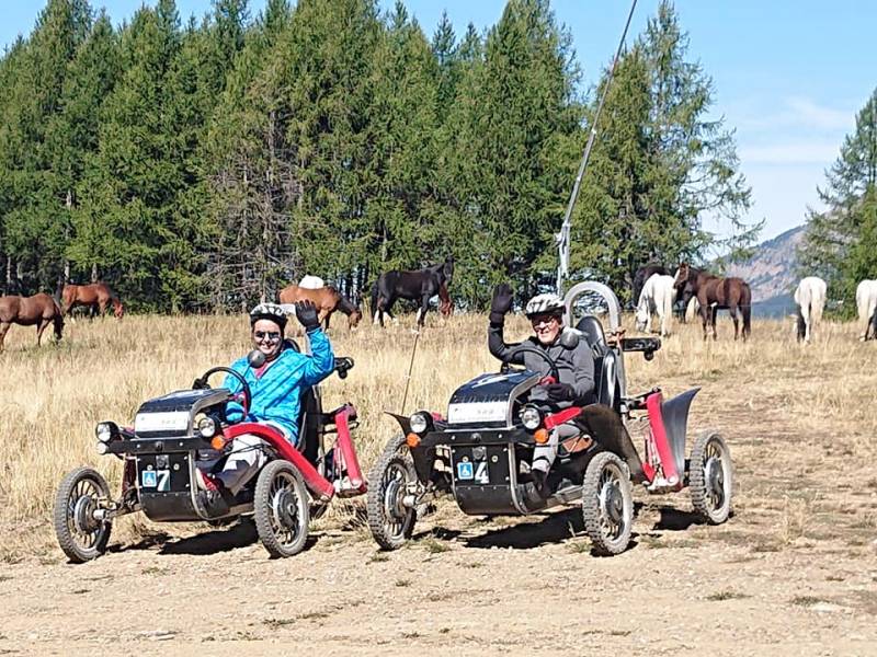 Experimenta una caminata por la naturaleza inigualable con SWINCAR, el scooter eléctrico todoterreno.